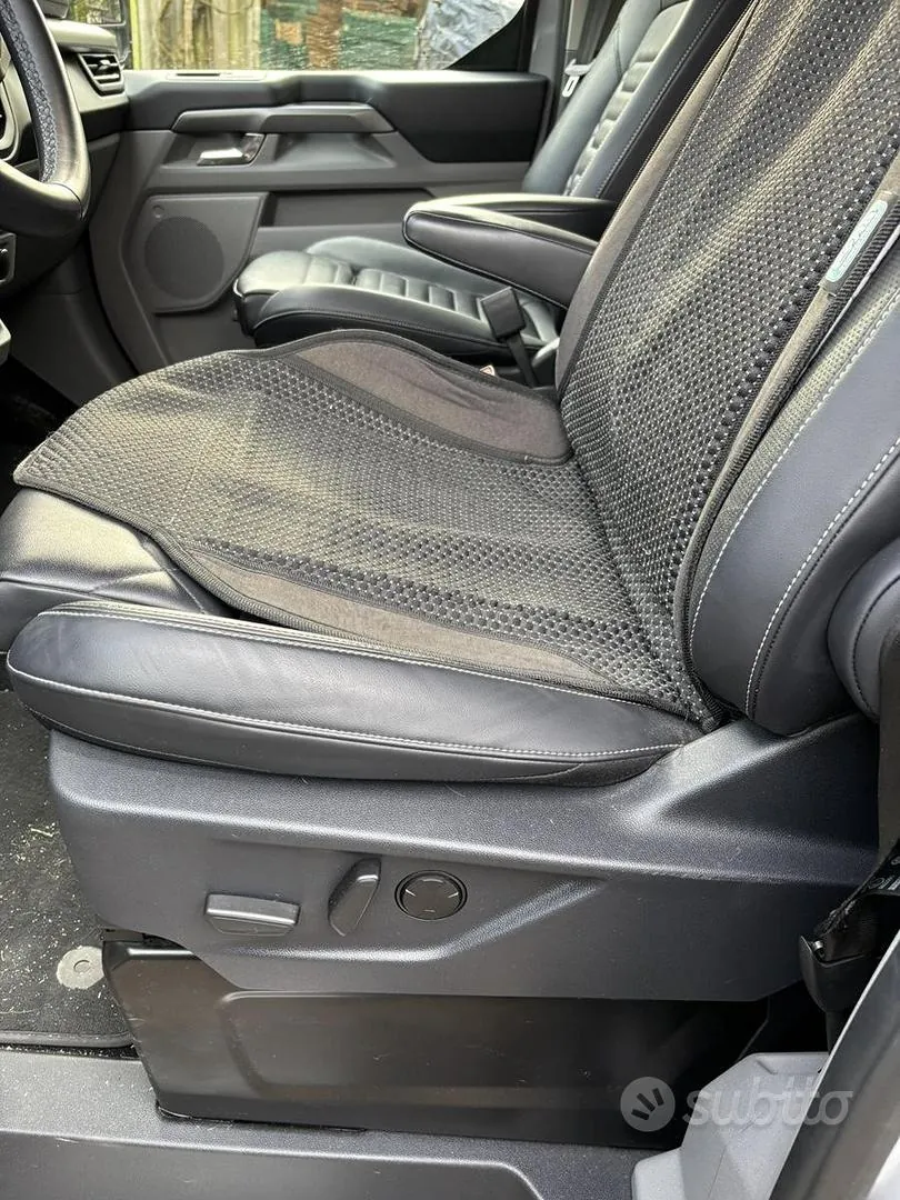 Ford Tourneo Custom 2024 photo 4
