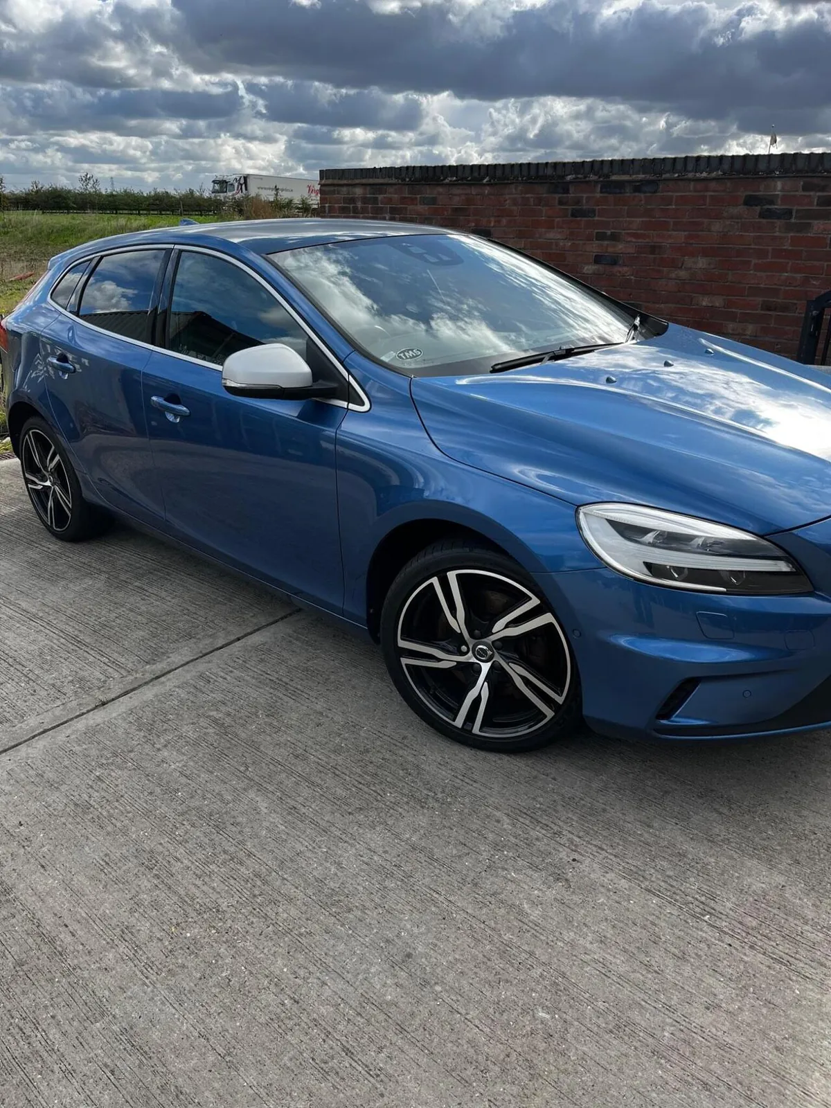 Volvo V40