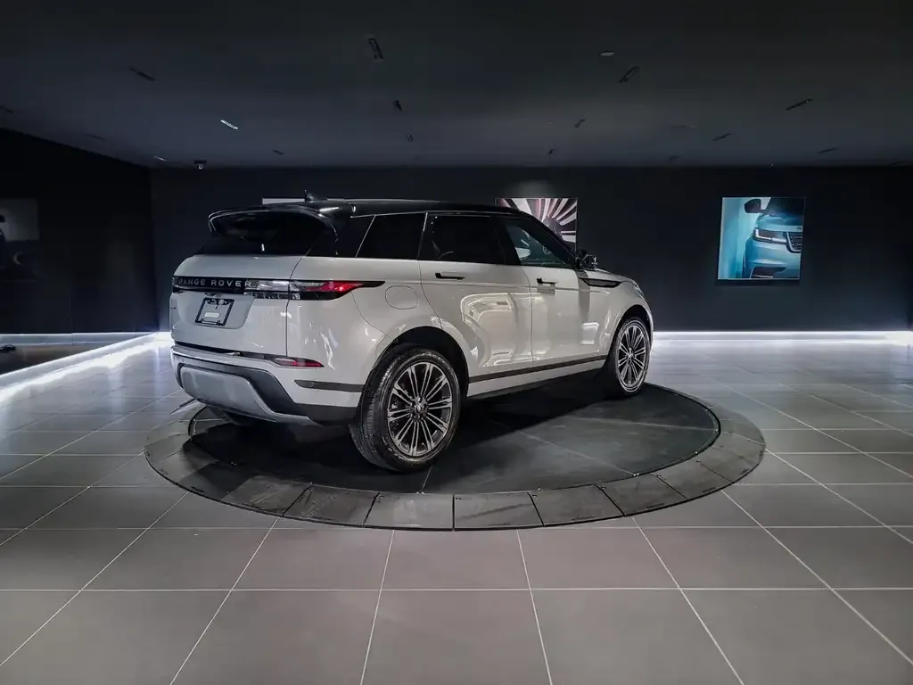 Land Rover Range Rover Evoque 2026 photo 5