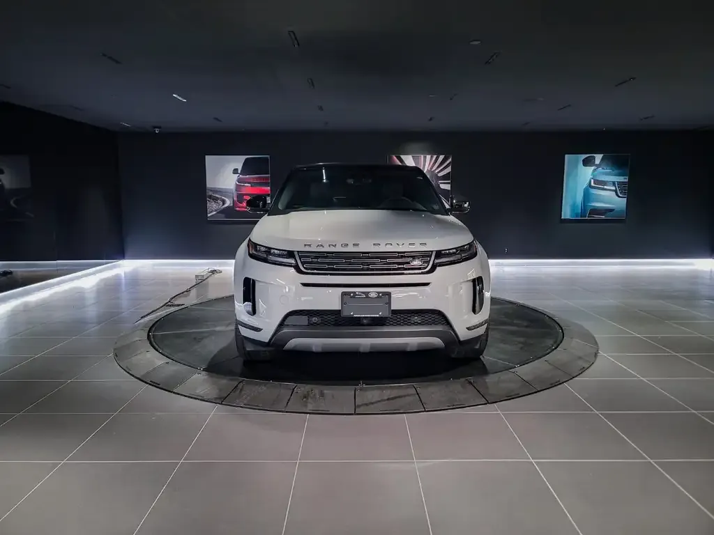 Land Rover Range Rover Evoque 2026 photo 2