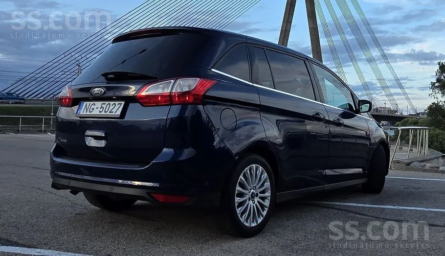 Ford C-Max 2011 photo 4