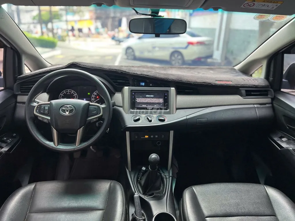 Toyota Innova 2021 photo 4
