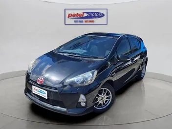 Toyota Aqua 2012 photo 2