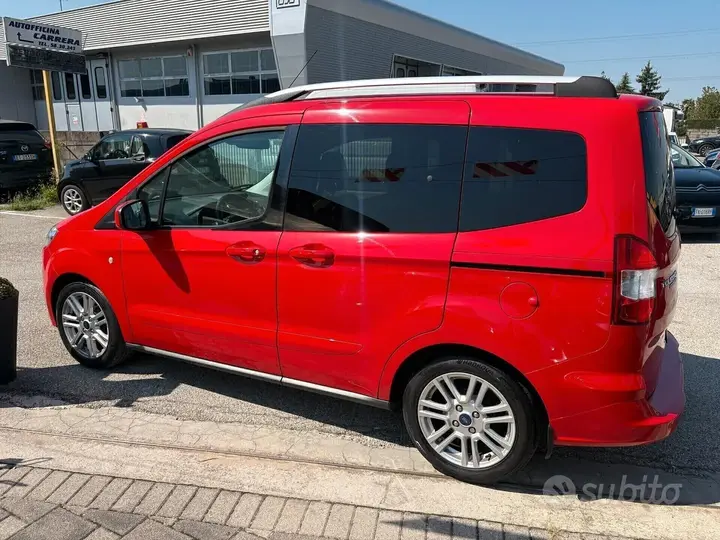 Ford Tourneo Courier 2017 photo 5