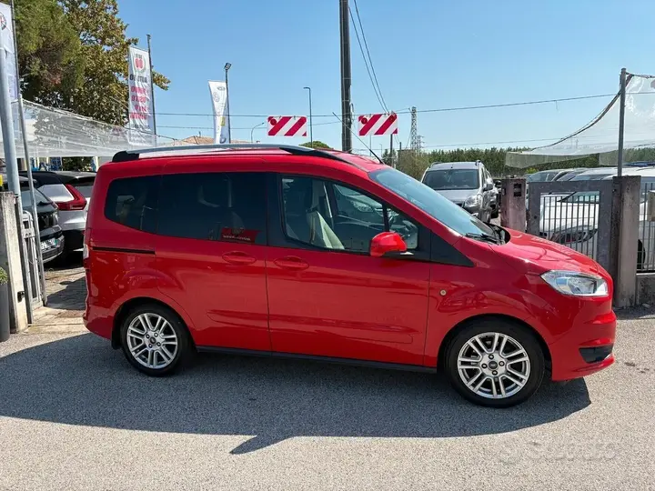 Ford Tourneo Courier 2017 photo 3