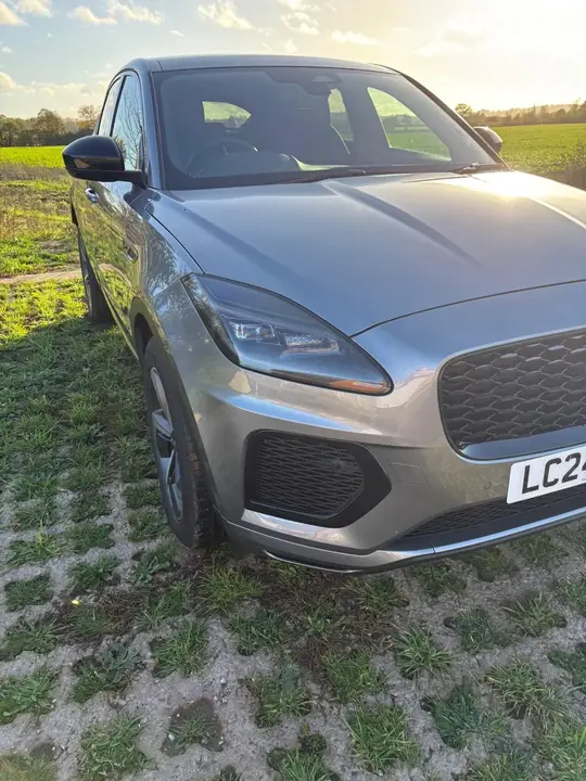 Jaguar E-Pace 2024 photo 3