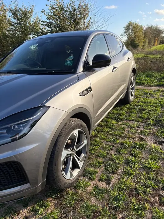 Jaguar E-Pace 2024 photo 5