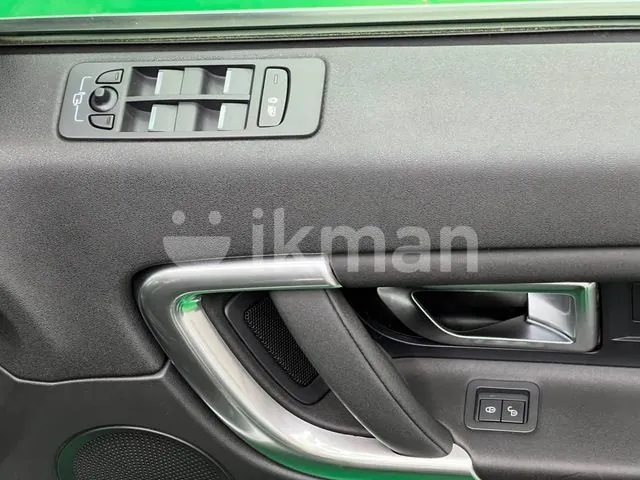 Land Rover Discovery Sport 2019 photo 2
