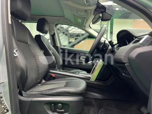 Land Rover Discovery Sport 2019 photo 3
