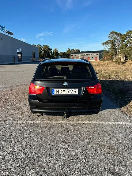 BMW 320D 2011 photo 3