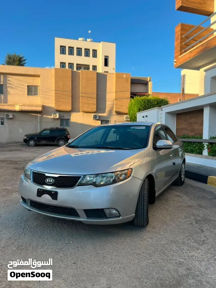 Kia Forte 2012 photo 2