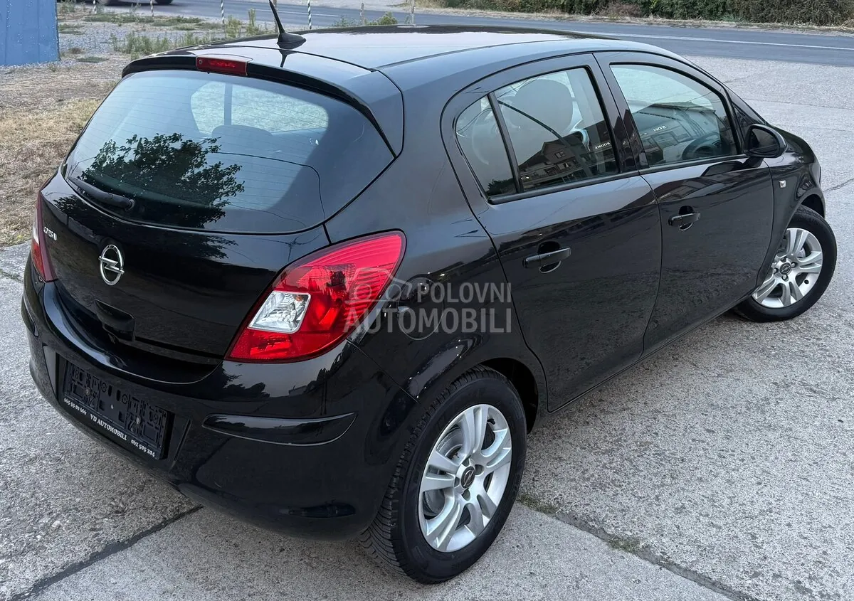Opel Corsa D 2012 photo 2