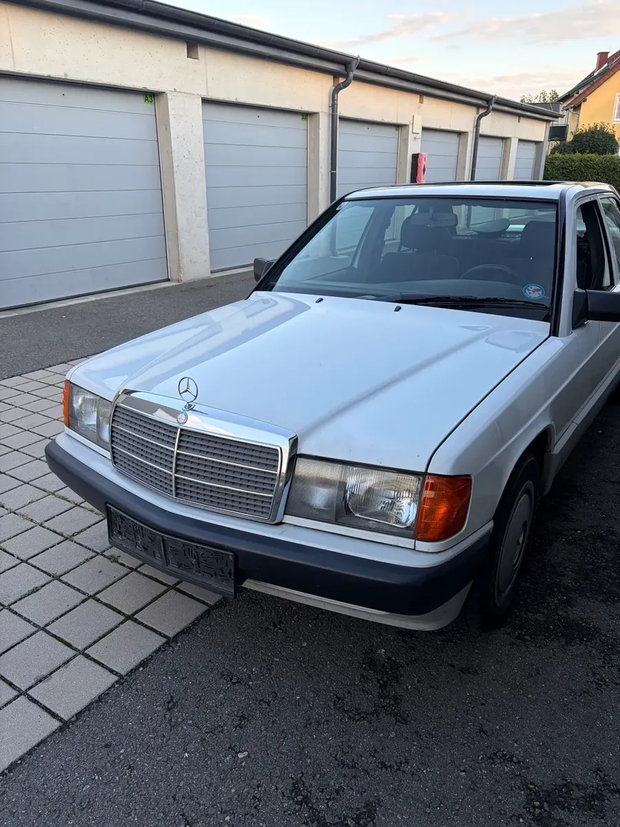 Mercedes-Benz 190