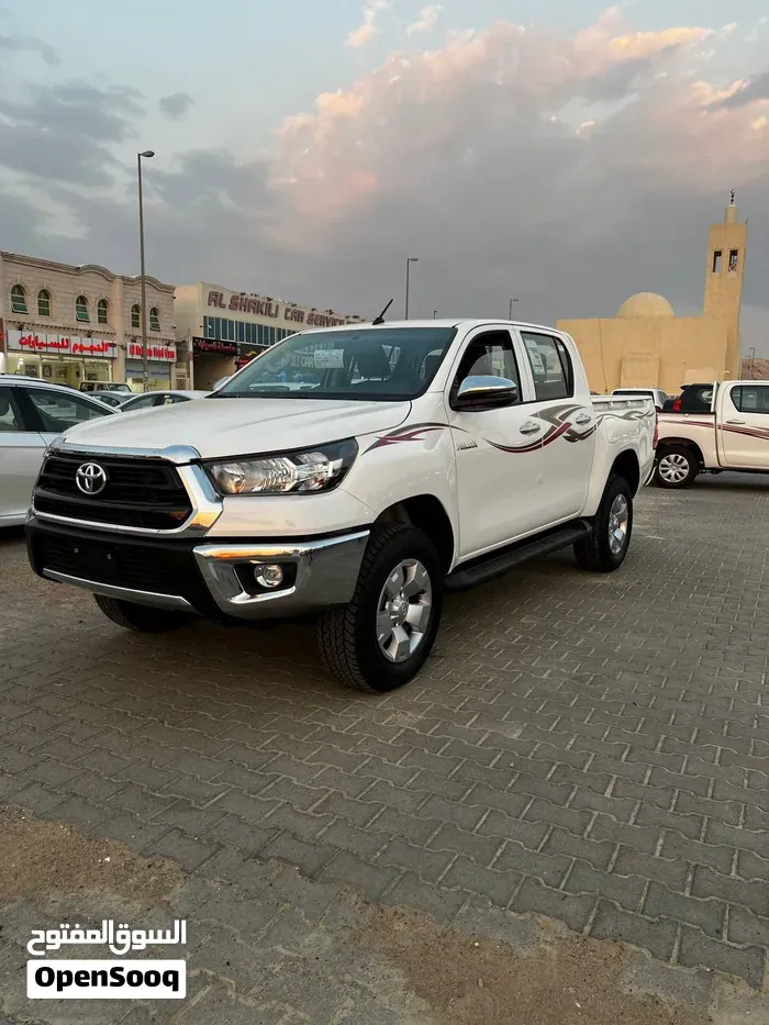 Toyota Hilux 2026 photo 2