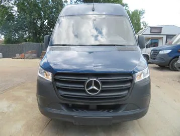 Mercedes-Benz Sprinter 2022 photo 2