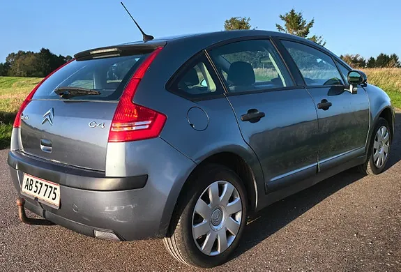 Citroen C4 2005 photo 3