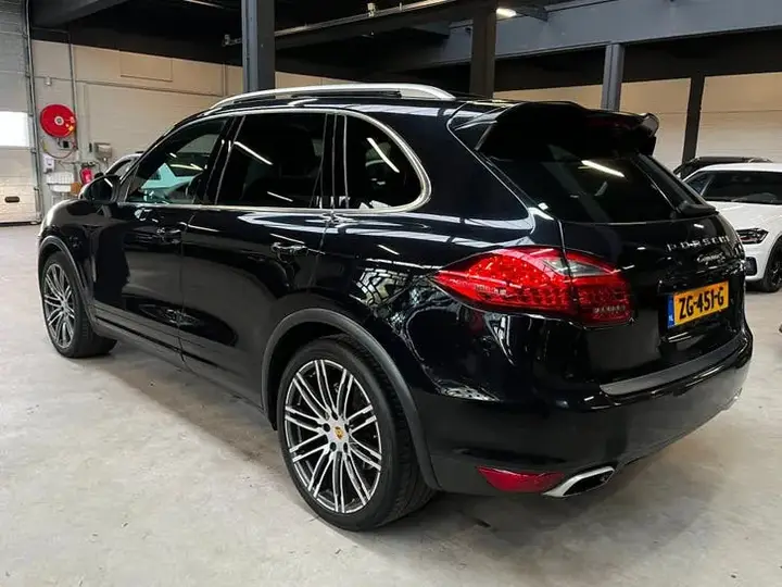 Porsche Cayenne 2012 photo 3
