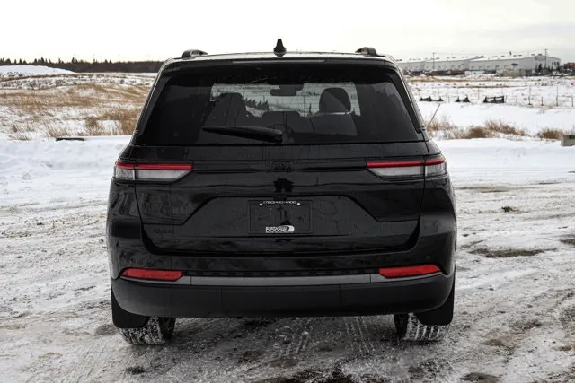 Jeep Grand Cherokee 2026 photo 3