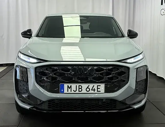 Audi Q3 2027 photo 2