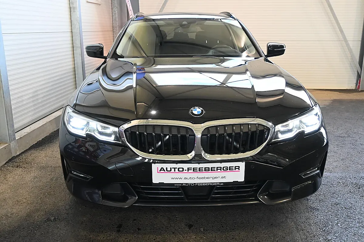 BMW 3 Series 2020 photo 2