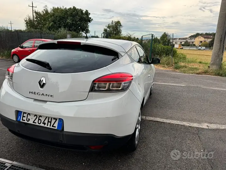 Renault Megane 2011 photo 5