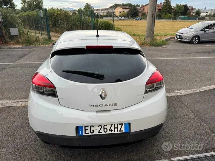 Renault Megane 2011 photo 4