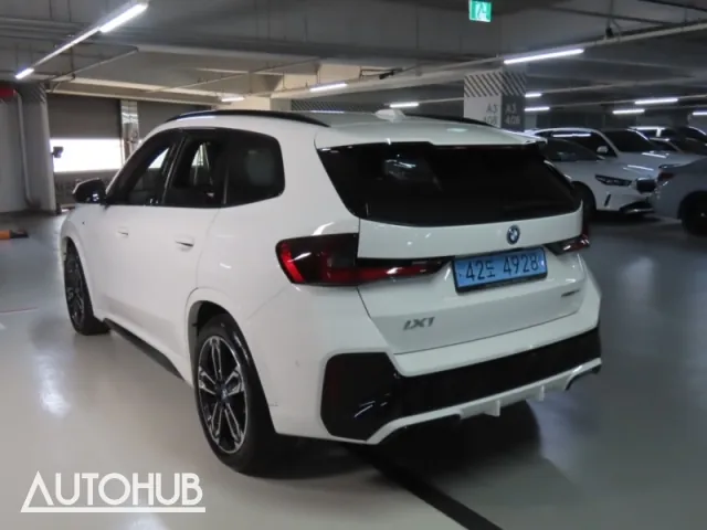 BMW Ix1 2023 photo 4