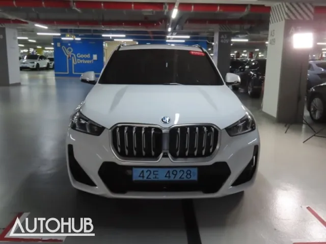 BMW Ix1