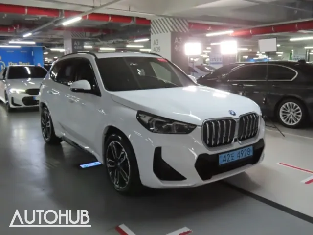 BMW Ix1 2023 photo 2