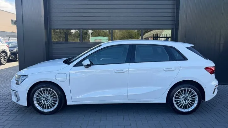 Audi A3 2021 photo 3