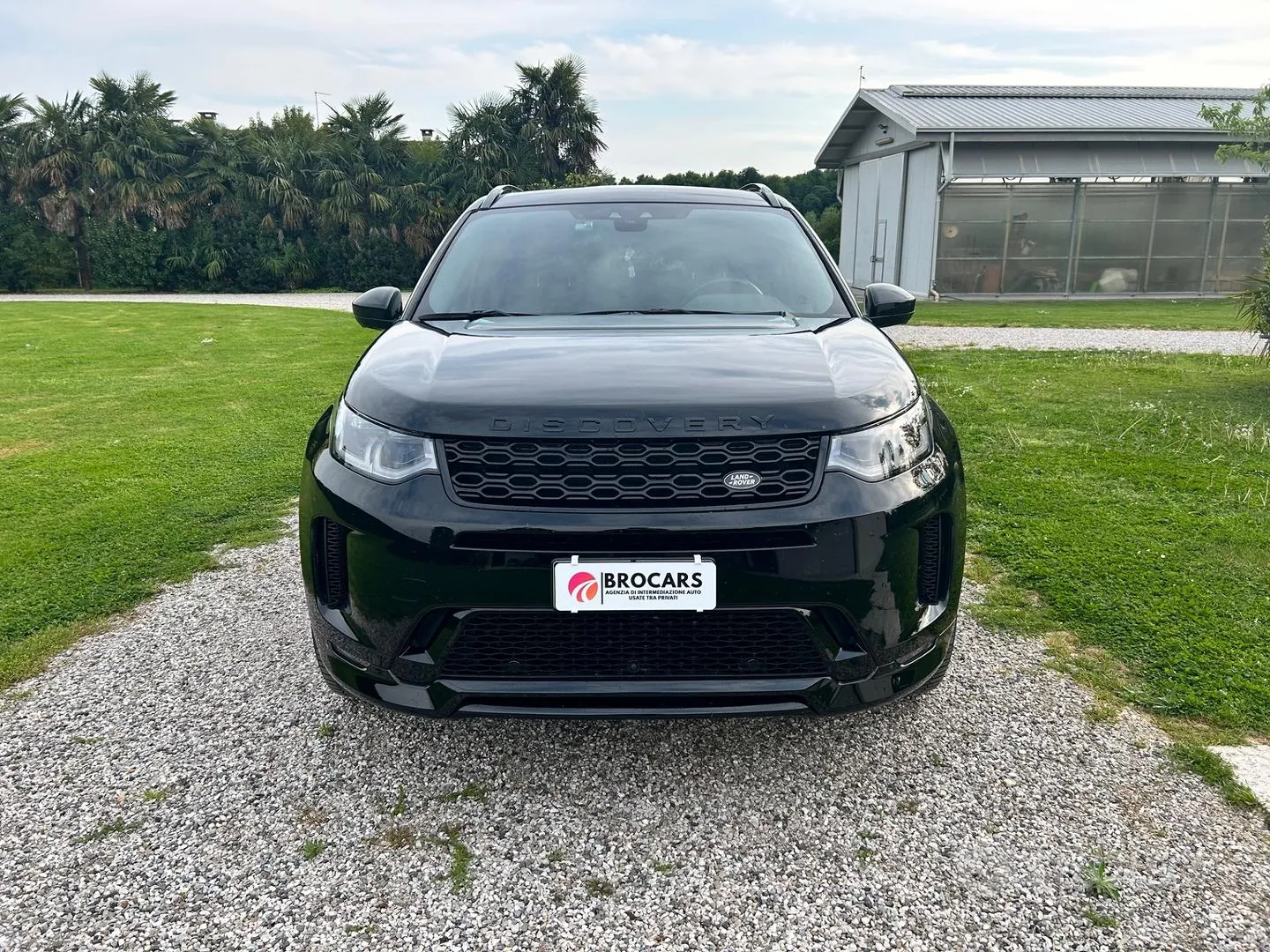 Land Rover Discovery Sport 2020 photo 2