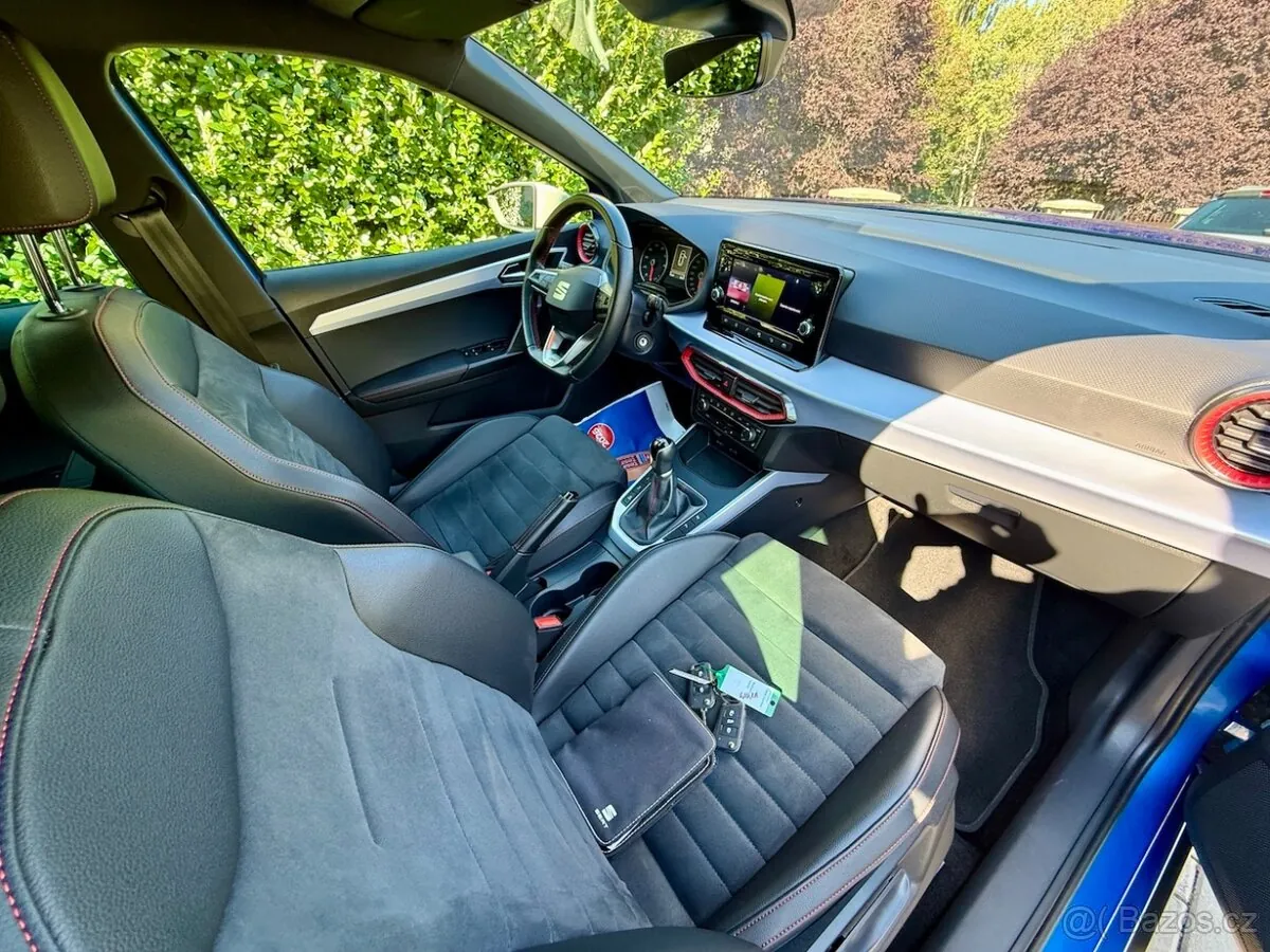 Seat Arona 2023 photo 4