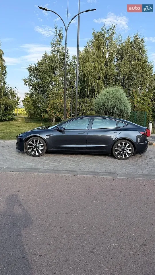 Tesla Model 3 2025 photo 5