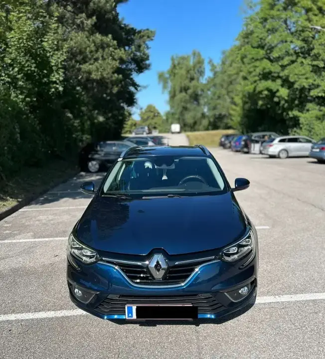 Renault Megane 2018 photo 2