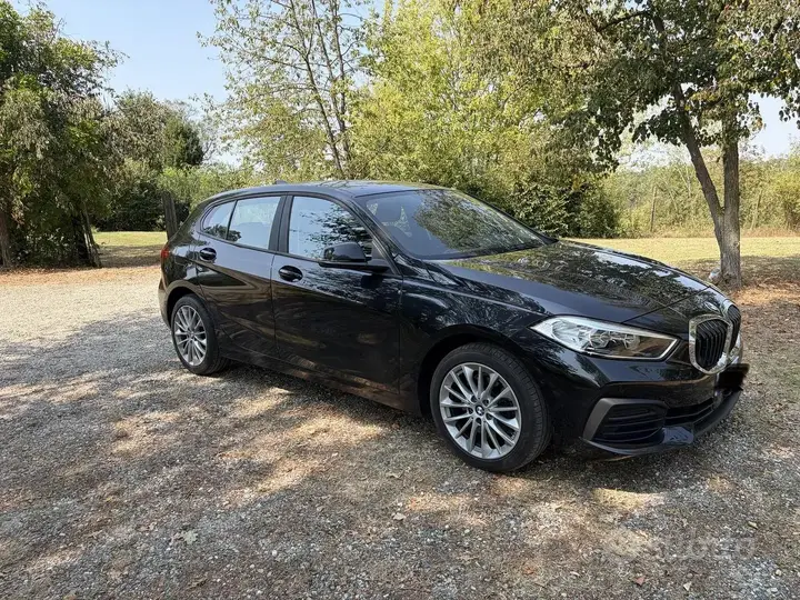 BMW 118D 2021 photo 3