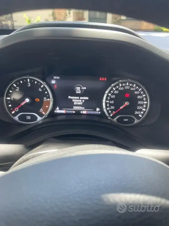 Jeep Renegade 2022 photo 2