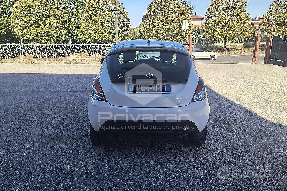 Lancia Ypsilon 2014 photo 4
