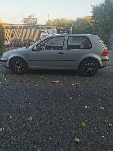 Volkswagen Golf 4 2000 photo 2