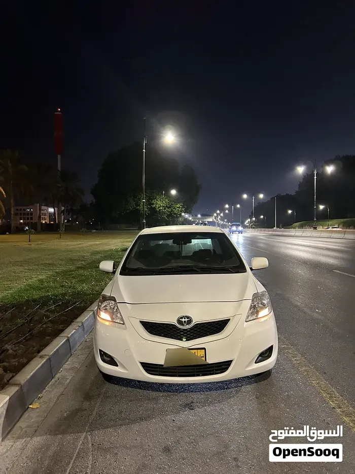 Toyota Yaris 2009 photo 2
