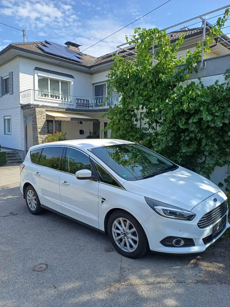 Ford S-Max