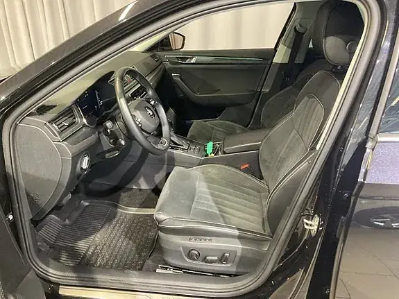 Skoda Superb 2023 photo 5