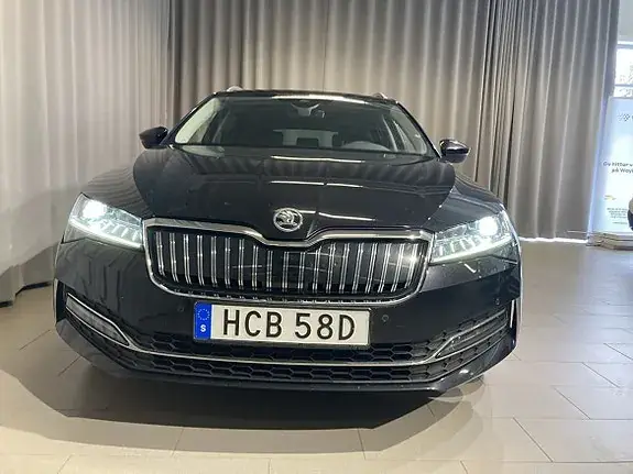 Skoda Superb 2023 photo 3