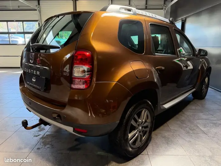 Dacia Duster 2014 photo 2