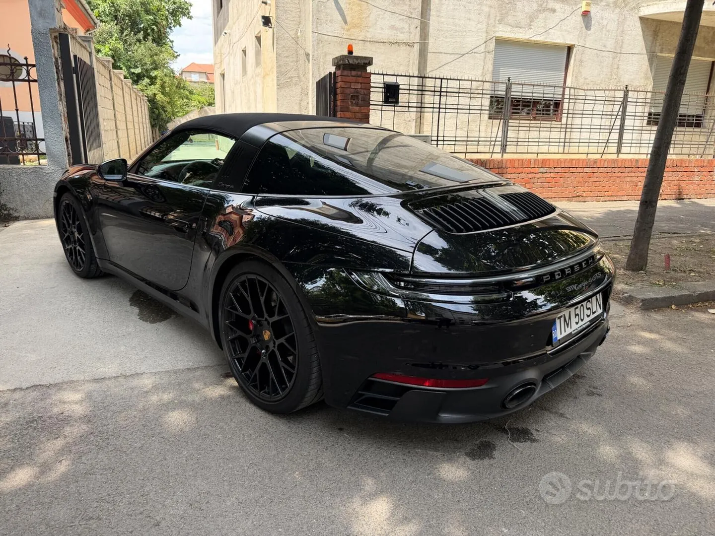 Porsche 911 2023 photo 2