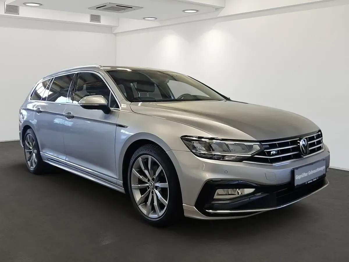 Volkswagen Passat 2023 photo 2