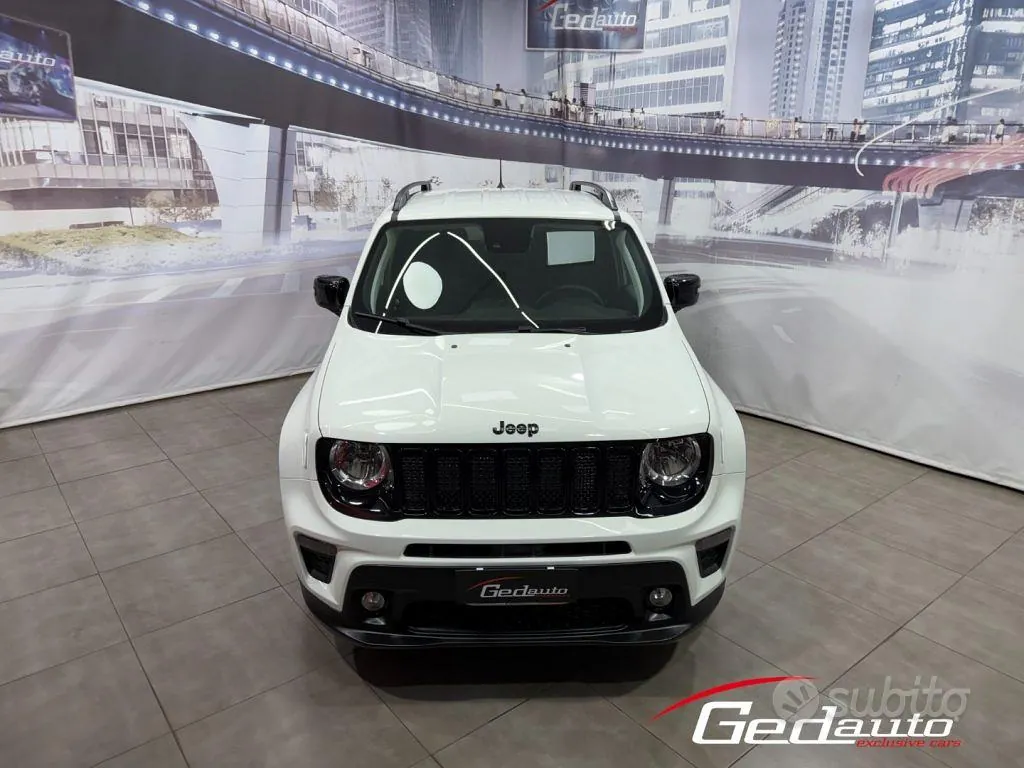 Jeep Renegade 2023 photo 2