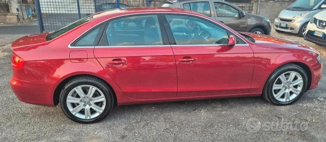 Audi A4 2010 photo 4