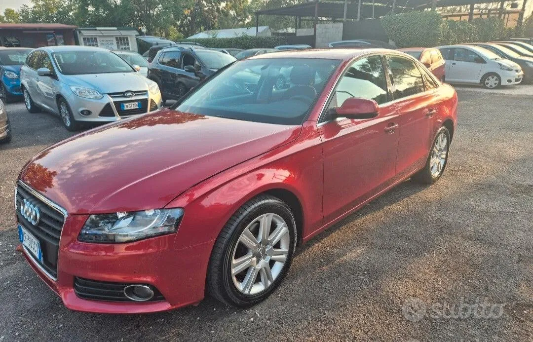 Audi A4 2010 photo 2