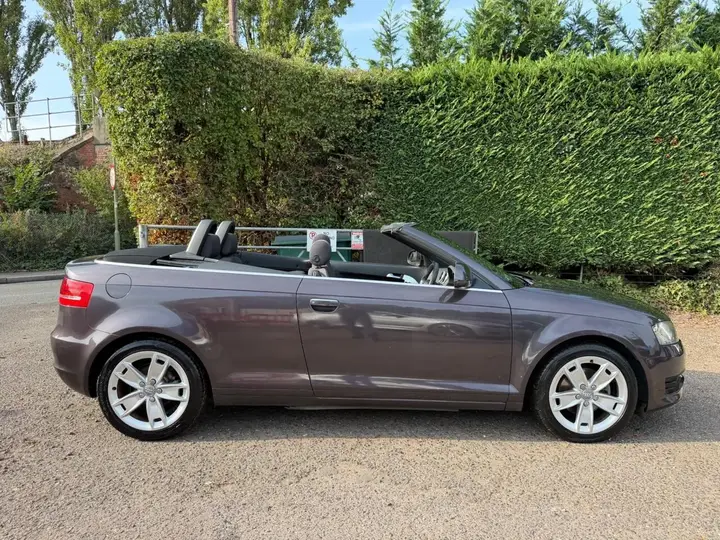 Audi A3 2009 photo 2