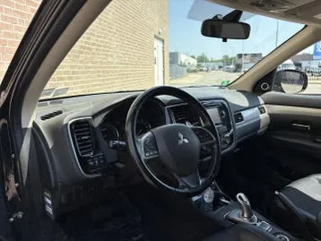Mitsubishi Outlander 2014 photo 3